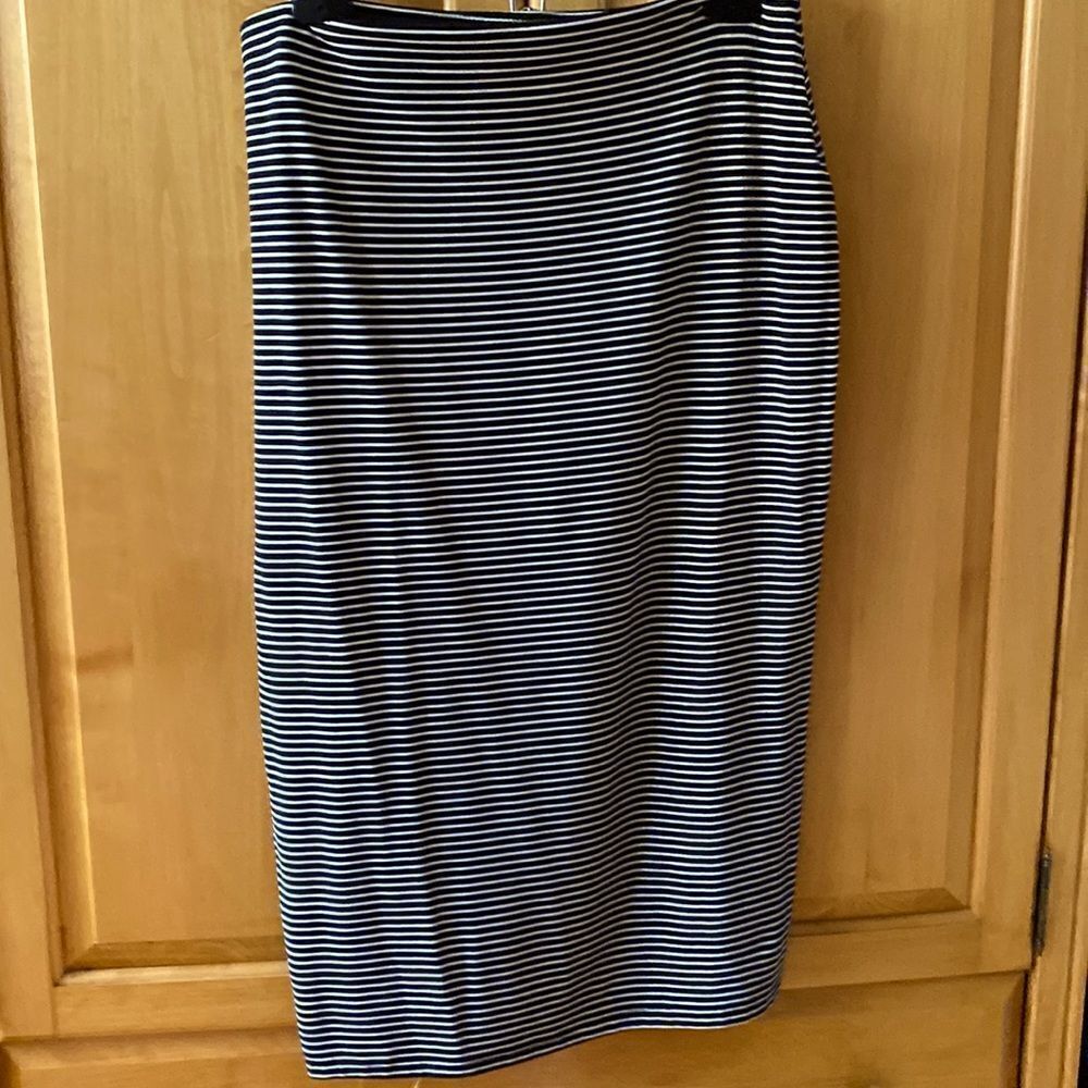 Old Navy black/white stripe pencil skirt